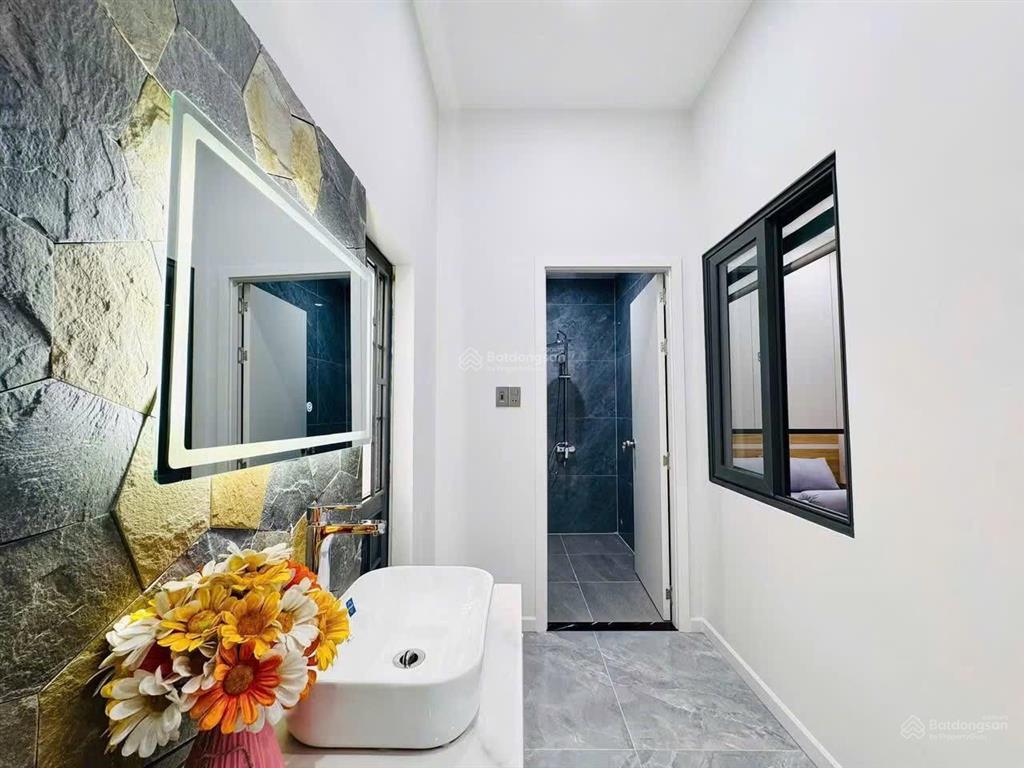 Nhà 3 tầng full nội thất cao cấp gần biển, mt đường 5m5 vỉa hè 3m, nhỉnh 8,19 tỷ