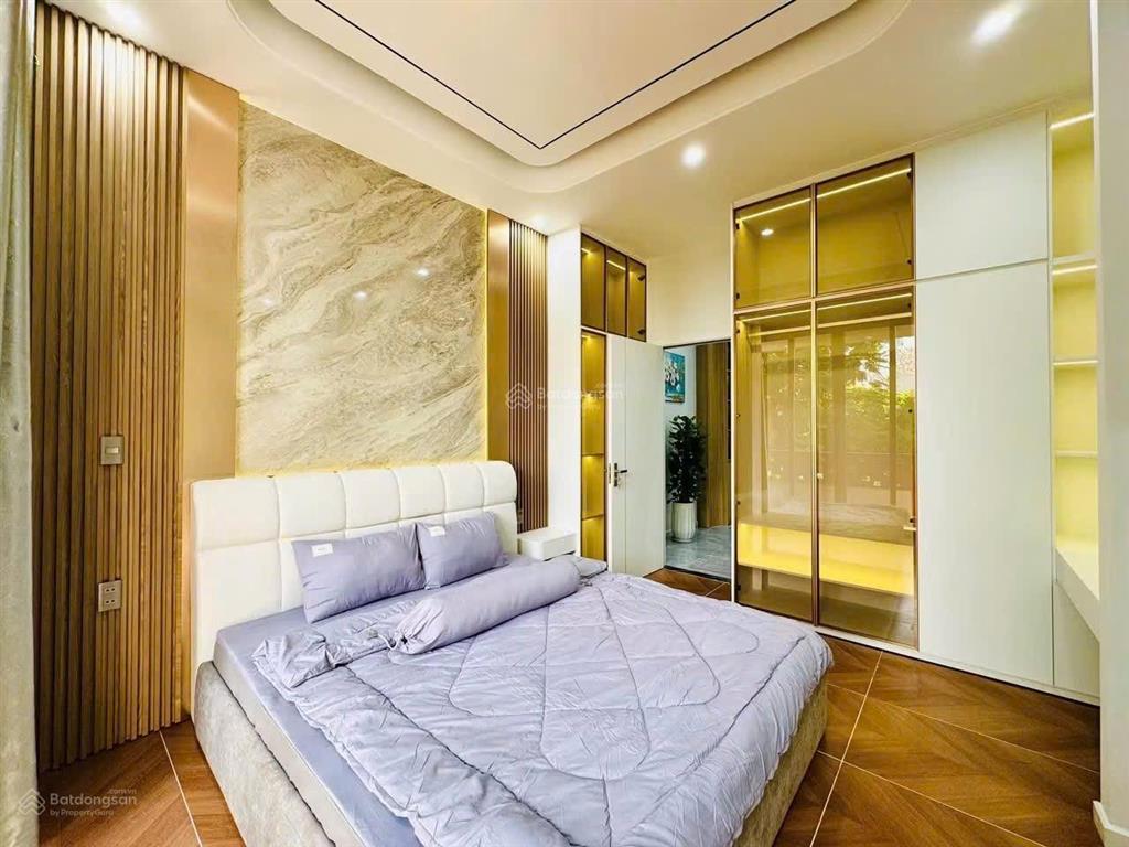 Nhà 3 tầng full nội thất cao cấp gần biển, mt đường 5m5 vỉa hè 3m, nhỉnh 8,19 tỷ