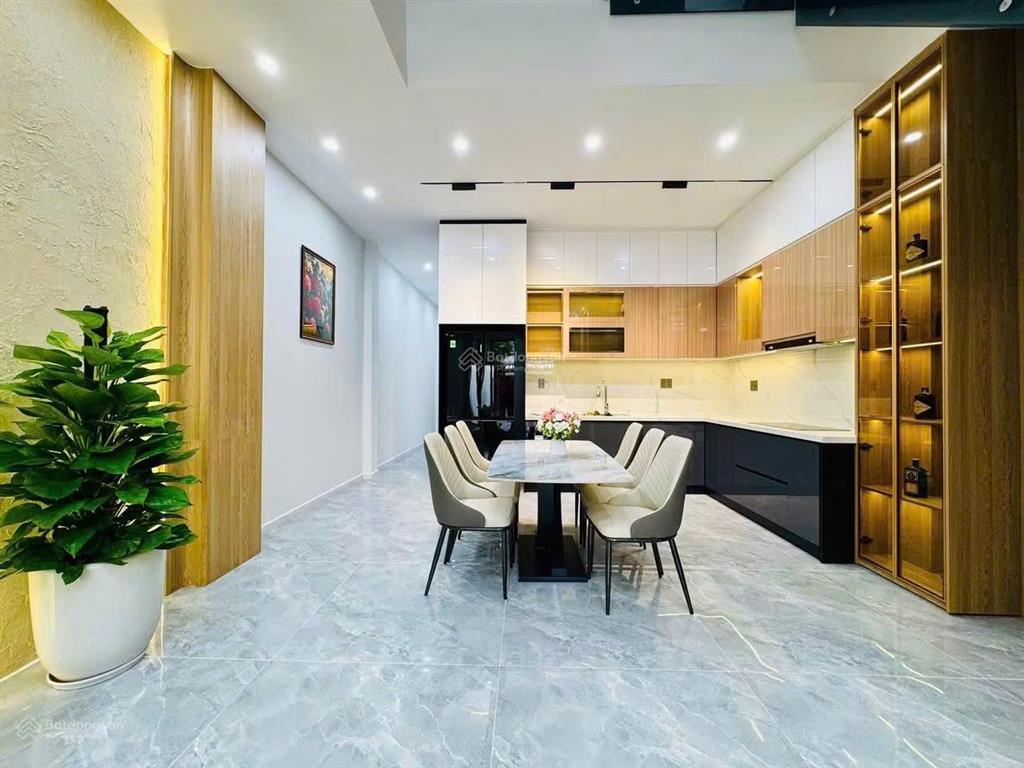 Nhà 3 tầng full nội thất cao cấp gần biển, mt đường 5m5 vỉa hè 3m, nhỉnh 8,19 tỷ