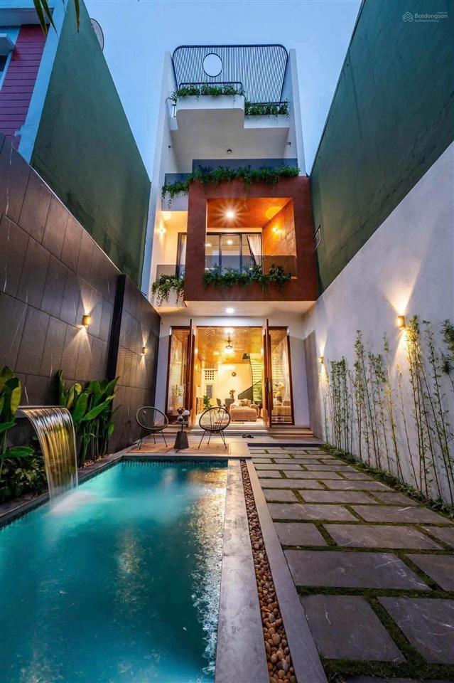 Nhà 3 tầng mặt tiền đường 7,5m lề 4m, cách biển 300m. 125m2, full nội thất cao cấp, sẵn sổ