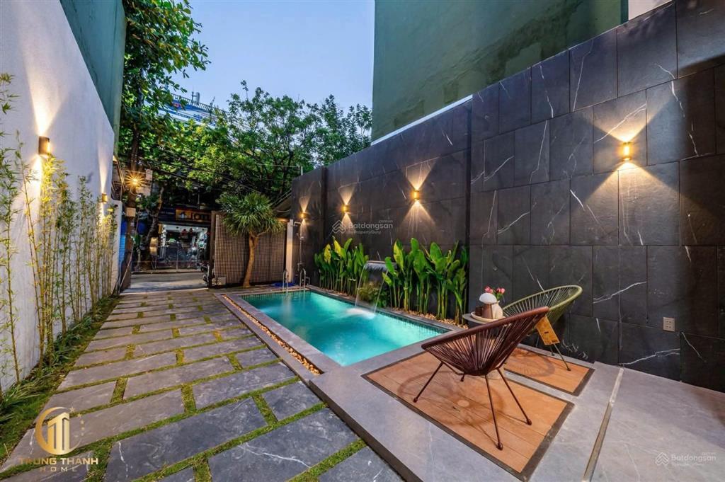 Nhà 3 tầng mặt tiền đường 7,5m lề 4m, cách biển 300m. 125m2, full nội thất cao cấp, sẵn sổ
