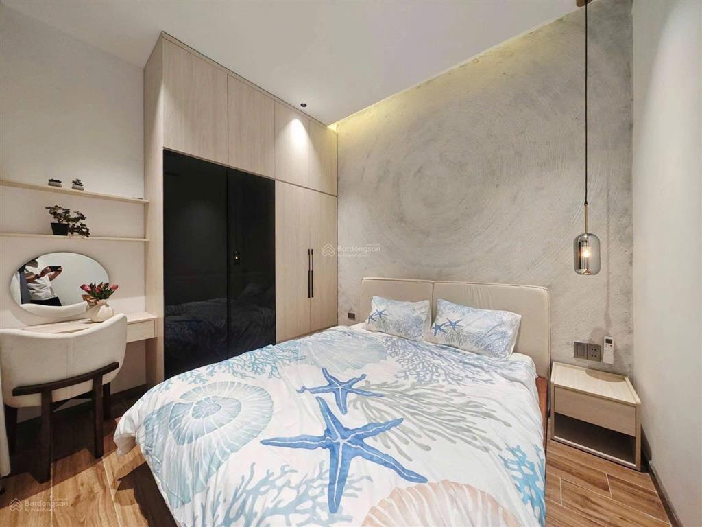 Nhà 3 tầng mặt tiền đường 7,5m lề 4m, cách biển 300m. 125m2, full nội thất cao cấp, sẵn sổ
