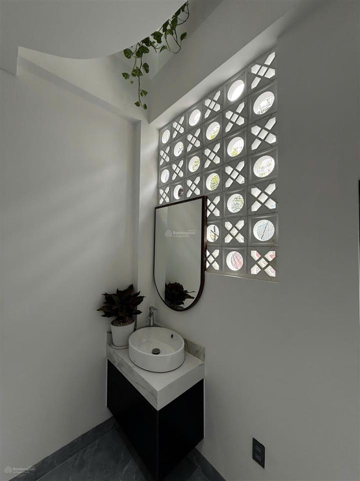 Nhà mt 3 tầng 81m2 full nội thất cao cấp, đường 5m5, lề 3m giá nhỉnh 9 tỷ, cách biển 300m