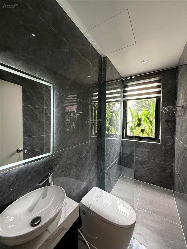 Nhà mt 3 tầng 81m2 full nội thất cao cấp, đường 5m5, lề 3m giá nhỉnh 9 tỷ, cách biển 300m