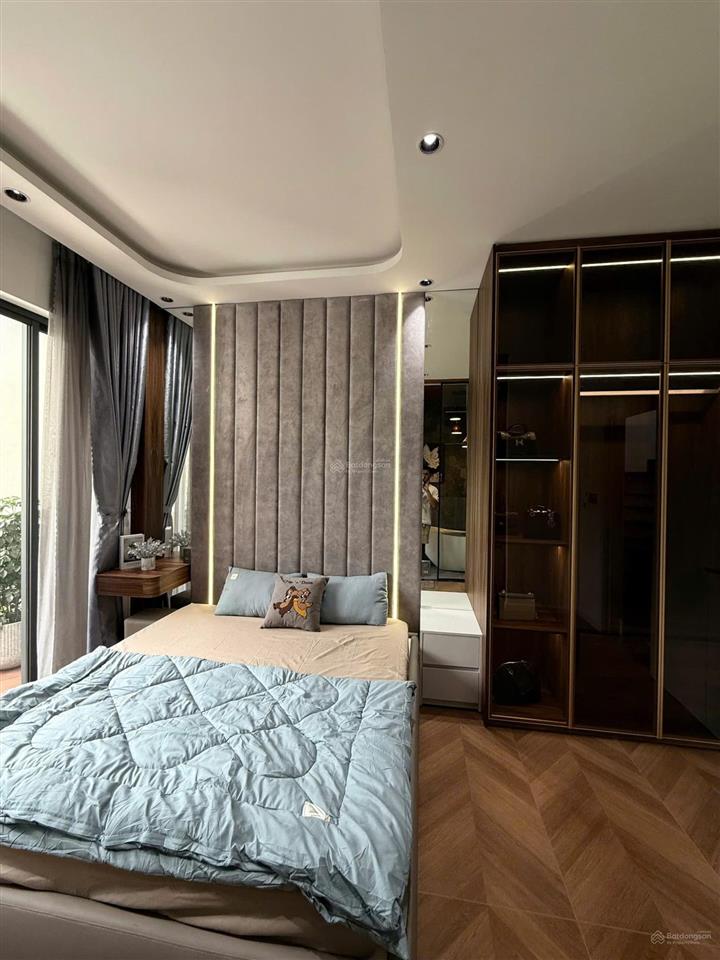 Nhà mt 3 tầng 81m2 full nội thất cao cấp, đường 5m5, lề 3m giá nhỉnh 9 tỷ, cách biển 300m