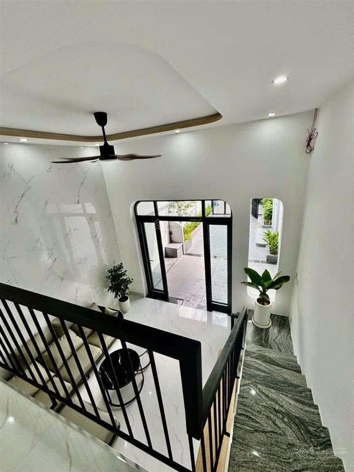 Nhà mặt tiền đường 7,5m trần quang long, 90m2, giá nhỉnh 5 tỷ bớt lộc cho người thiện chí