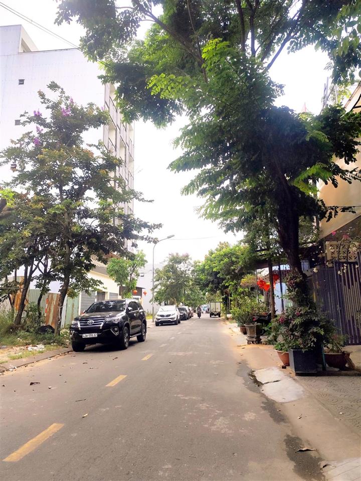 Đất đường hoà minh 25  kẹp công viên  cách biển chỉ 5p, gần siêu thị mega, 108,5m2 giá nhỉnh 8 tỷ