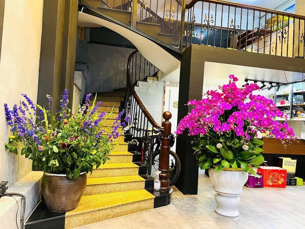Bán nhà phố nguyễn hy quang, ô chợ dừa, đống đa,kinh doanh,135m2, giá chỉ 126 tỷ, sdt 0326 519 ***
