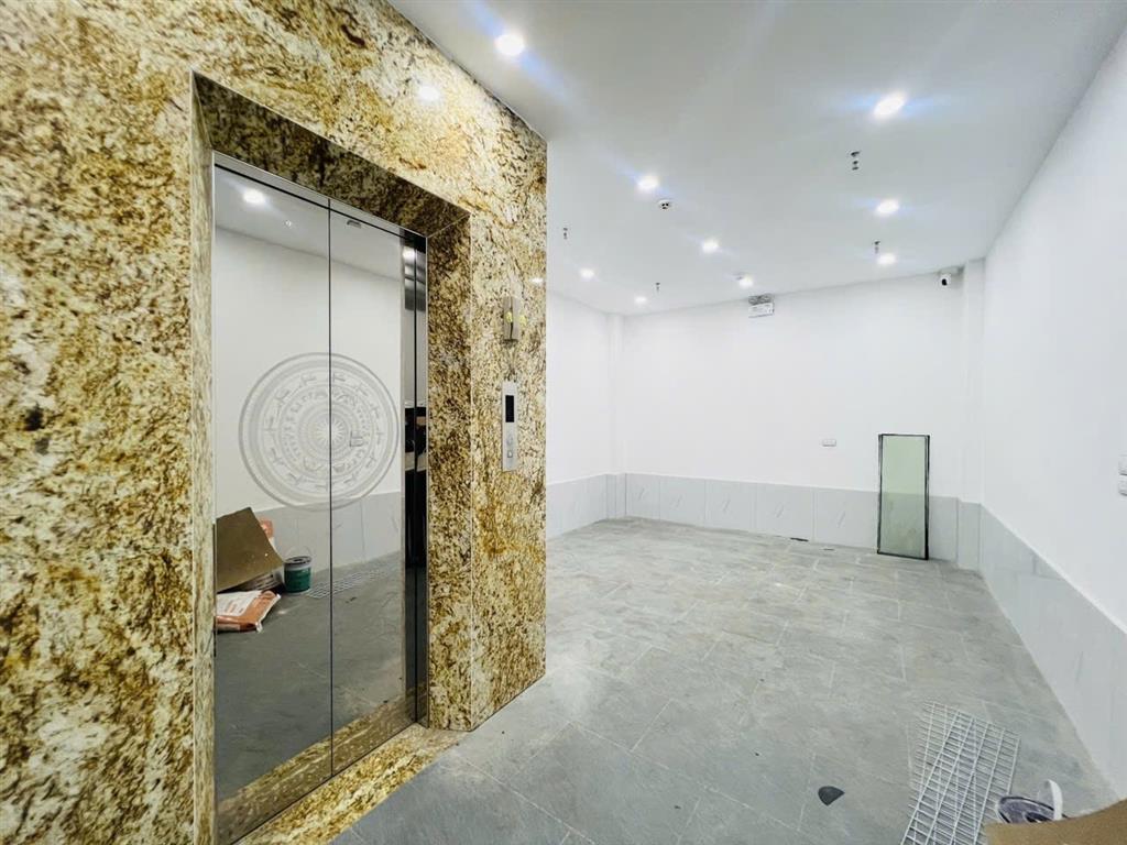 SIÊU PHẨM CCMN GIẢI PHÓNG - Ô TÔ ĐỖ CỬA - DÒNG TIỀN 550 TRIỆU/NĂM- 47M2- 6 TẦNG- THANG