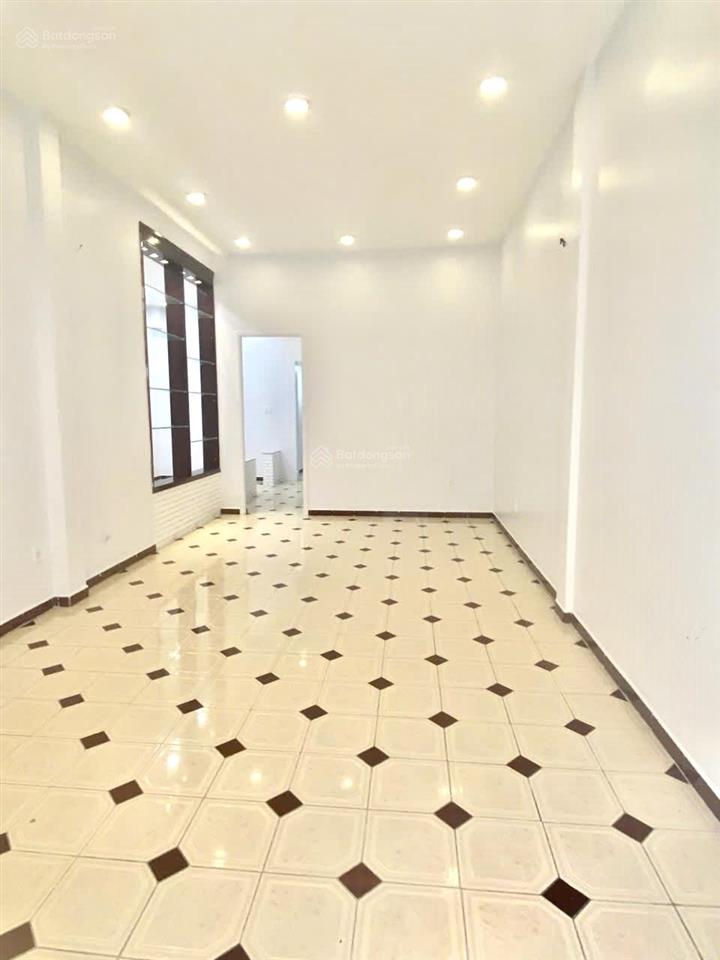 Bán nhà phường tân định (phường đakao, quận 1). diện tích 100m2.