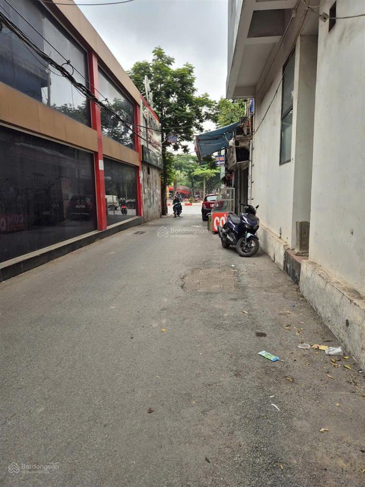 Nguyễn hoàng 65m² 4 tầng 11.7 tỷ 2 thoáng, gần ô tô, sổ đẹp