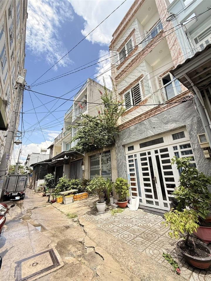 Bán nhà đường đông hưng thuận 05, 3 tầng hoàn công , nhà đẹp vào ở ngay