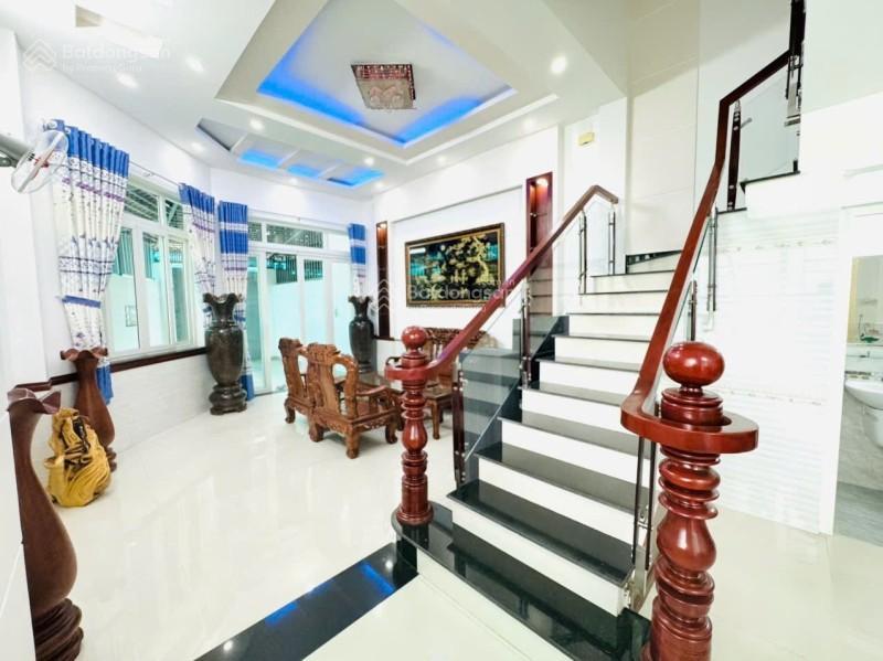 Chủ ngộp cần bán gấp rất gấp!!!!! ngay emart phan huy ích