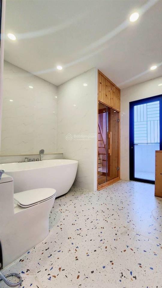 Chính chủ cần bán rất gấp, nhà 5 tầng mới 100%, giá nào cũng bán, thương lượng mạnh