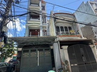Chính chủ bán gấp nhà 4 tầng, có 7 phòng đang cho thuê gần 18tr/tháng. đường 8m giá thương lượng