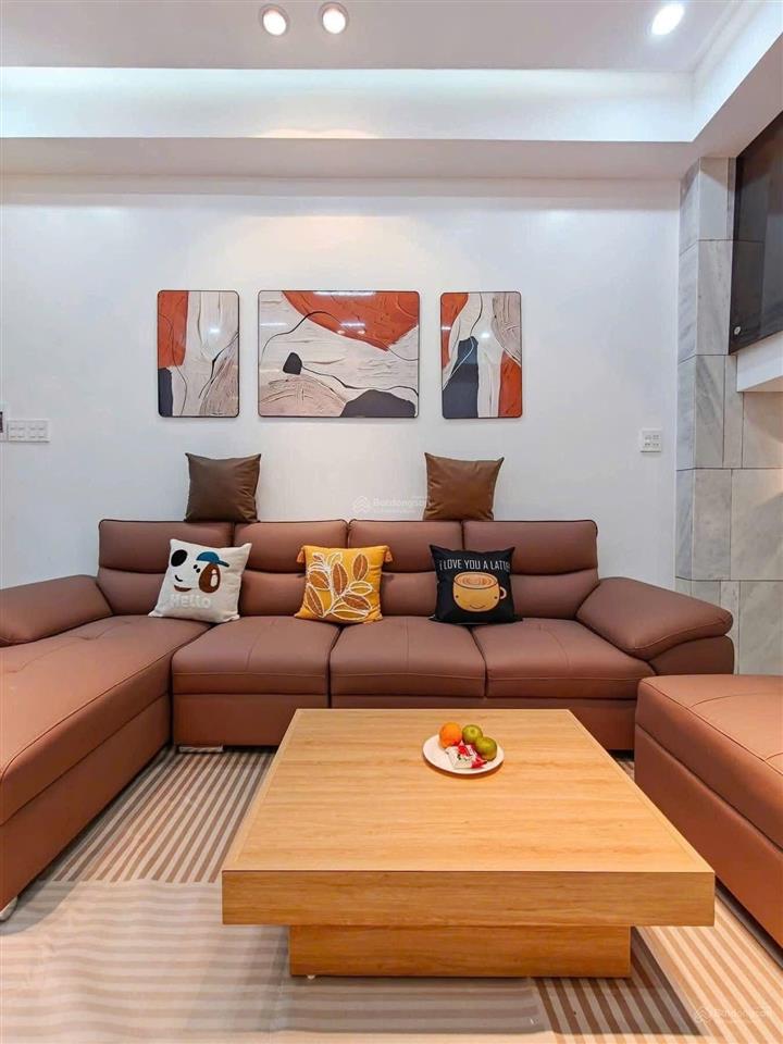 Hoa hậu phố tây sơn,, nhà mới dân xây, ngõ thông, ô tô đỗ gần, dt 36m2*5t