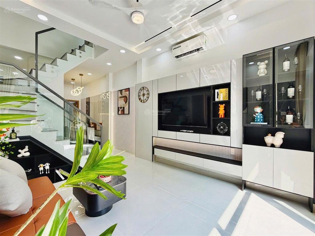 Nhà đẹp thái hà ,nhà mới i10m oto,phố víp dt 50m 5tầng
ngõ đẹp nhà mới 2 thoáng  ô to
