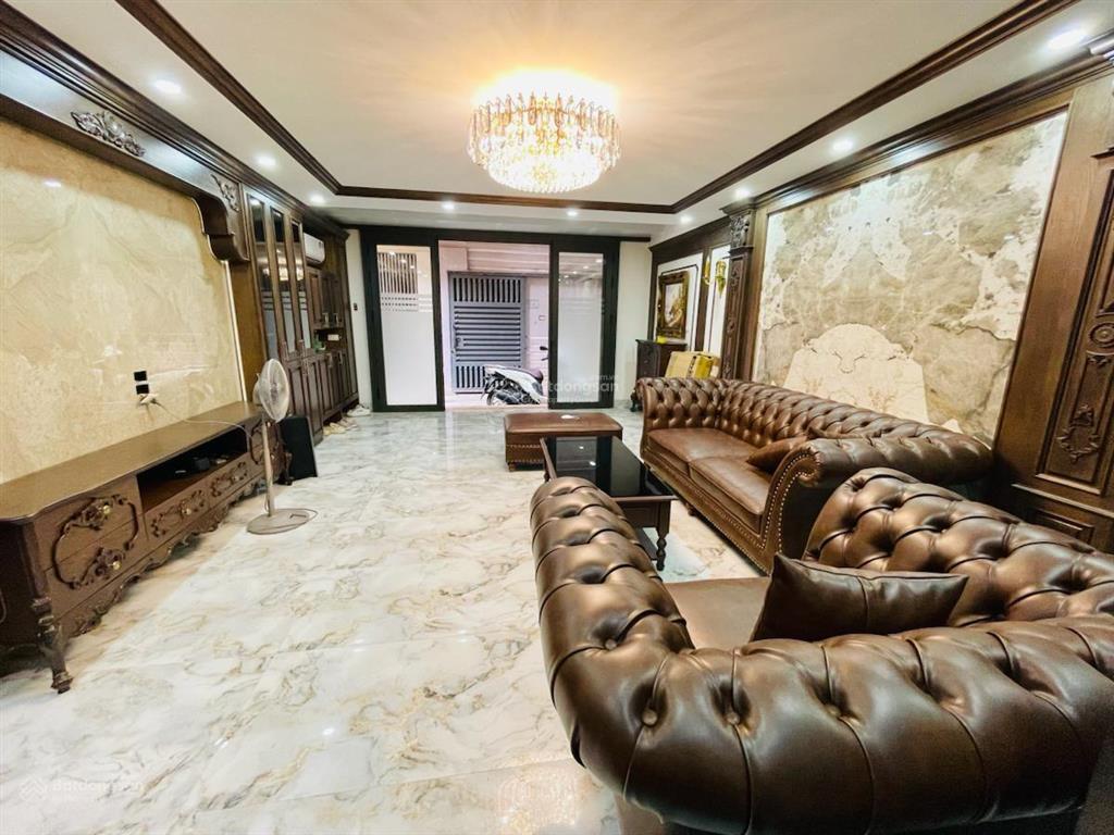 Hàng hiếm phố sơn tây 38m2, 6 tầng, 4 ngủ sát ngõ ô tô. nhà mới ful nội thất, đầy đủ công năn.