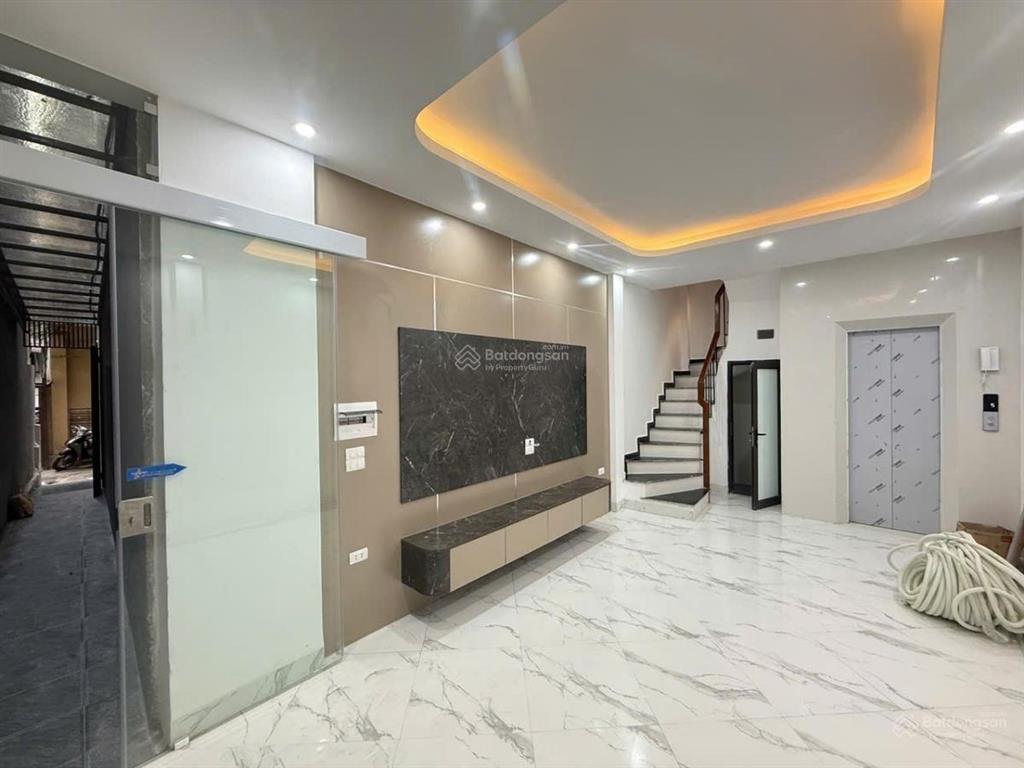 Không thể bỏ qua siêu phẩm vũ ngọc phan 6 tầng thang máy xịn sò vị trí trung tâm quận ngõ 3 gác