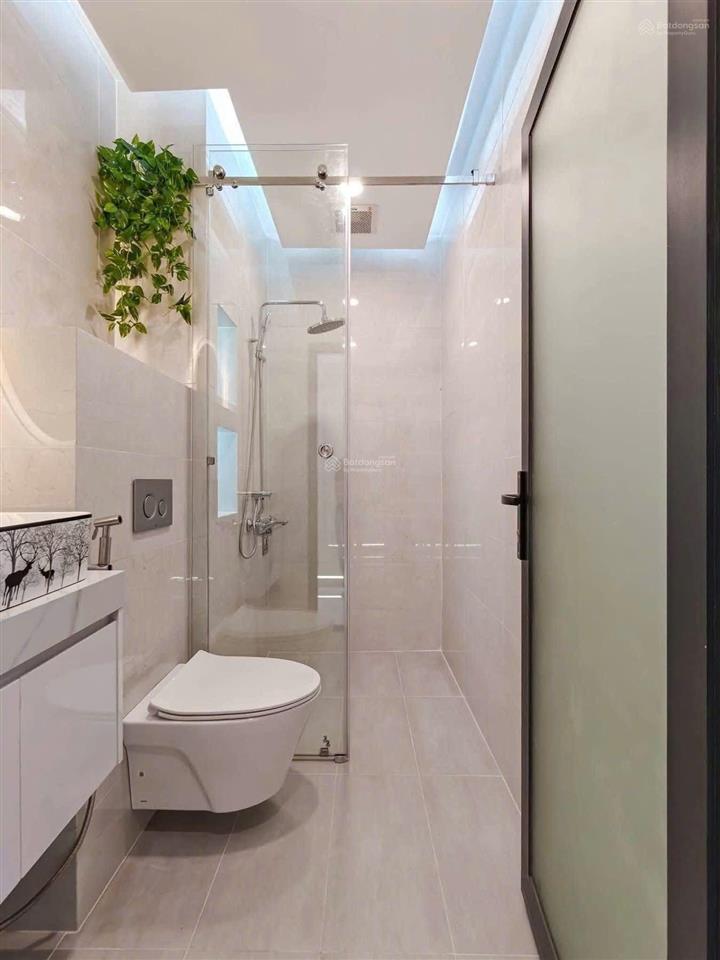 Hiếm láng hạ , nhà mới ,vài bước chân ra phố ,ngõ rộng, dt 42m2 5tầng