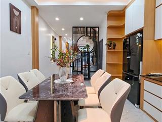 Hiếm láng hạ , nhà mới ,vài bước chân ra phố ,ngõ rộng, dt 42m2 5tầng