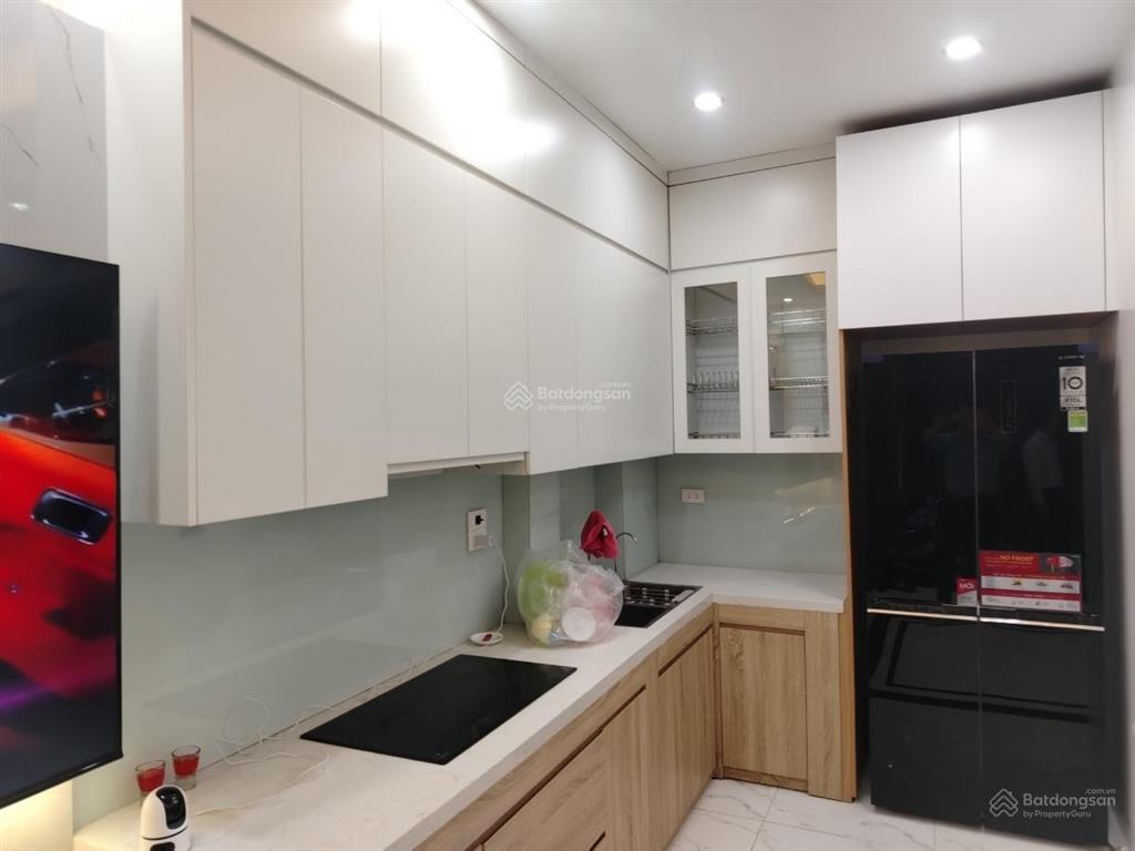 Hoa hậu phố tây sơn, thang máy xịn sò, nhà mới dân xây, ngõ thông, ô tô đỗ gần, dt 40m2*6t
