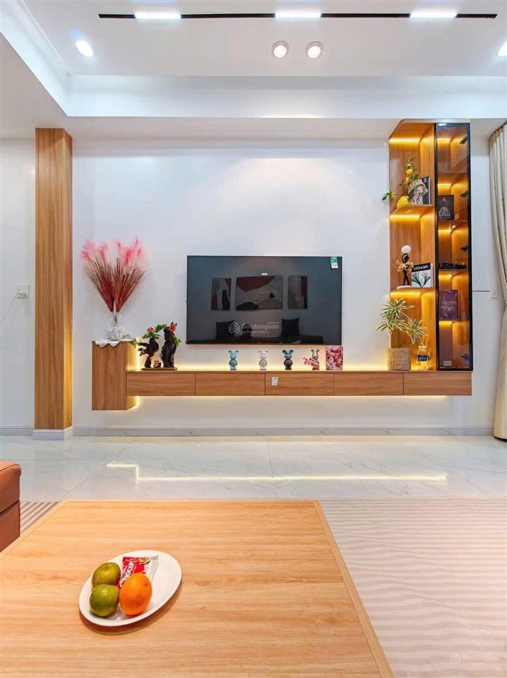 Siêu phẩm phố láng hạ, nhà lô góc thoáng, mới full nội thất, ngõ thông cách ô tô 30m, dt 40m2 * 6t