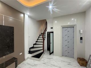 Hoa hậu phố tây sơn, thang máy xịn sò, nhà mới dân xây, ngõ thông, ô tô đỗ gần, dt 36m2*5