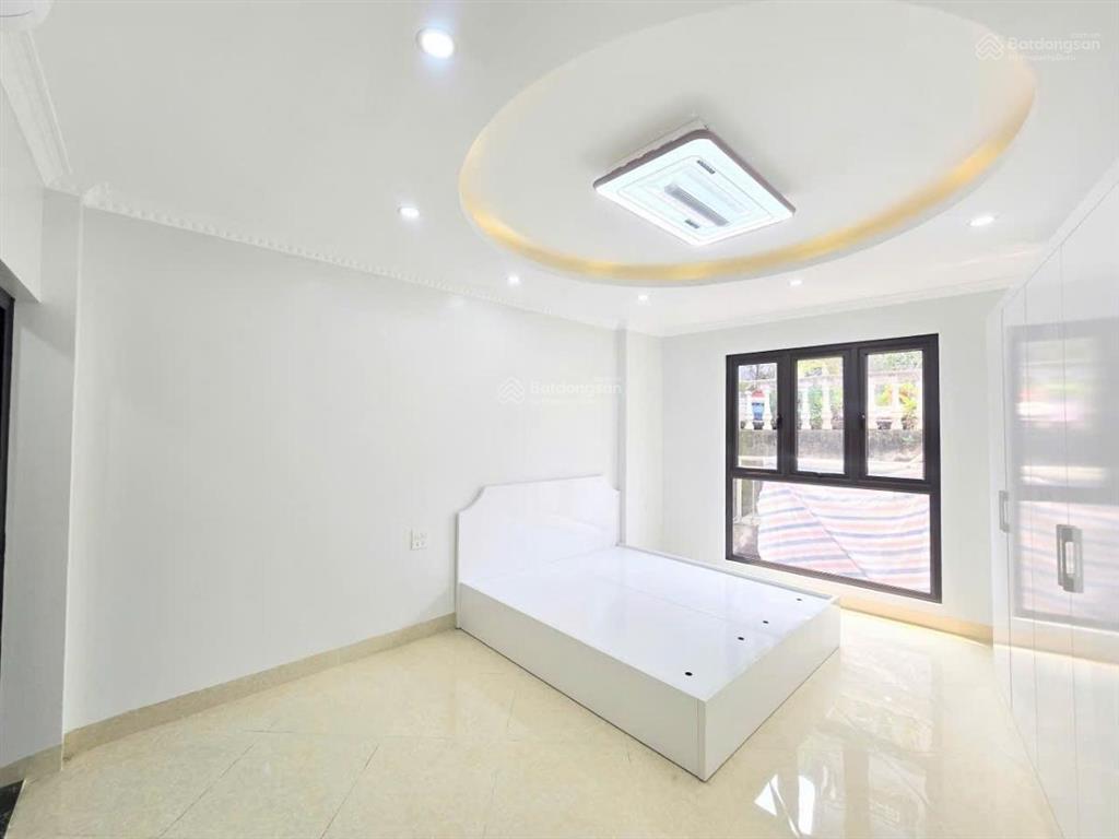 Siêu phẩm thang máy phố tây sơn, nhà mới xây chắc chắn dt 42m*6t nội thất xịn sò