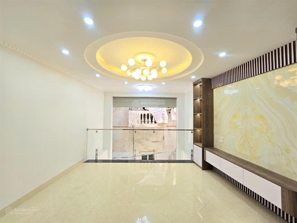 Siêu phẩm thang máy phố tây sơn, nhà mới xây chắc chắn dt 42m*6t nội thất xịn sò
