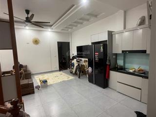 Hoa hậu phố hoàng cầu nhà 2 mặt thoáng mới xây ngõ thông xe 3 gác dt 36m5t nội thất xịn sò