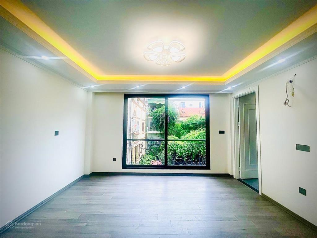 Siêu hiếm phố thái hà ,nhà mới ,cách đường thái hà 20m ngõ 3.5m 6 tầng thang máy không có căn thứ2