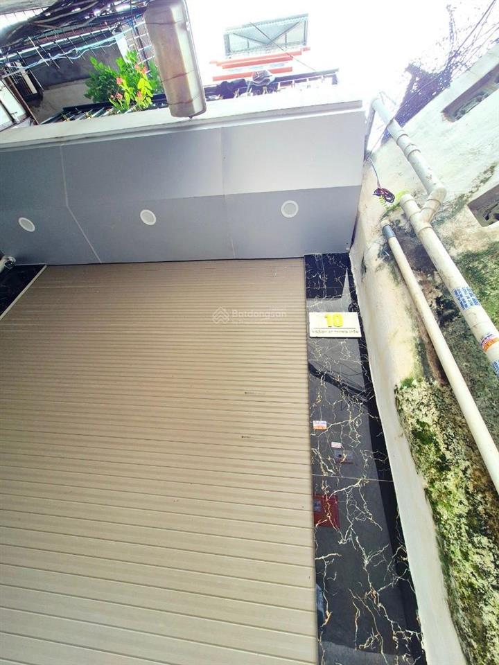 Chính chủ gửi bán nhà phố thái thịnh 38m*5t ,ngõ xe 3 gác nhà mới đầy đủ nội thất