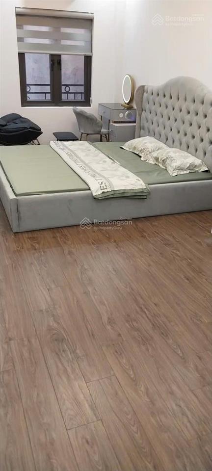 Chính chủ gửi bán nhà phố thái thịnh 38m*5t ,ngõ xe 3 gác nhà mới đầy đủ nội thất