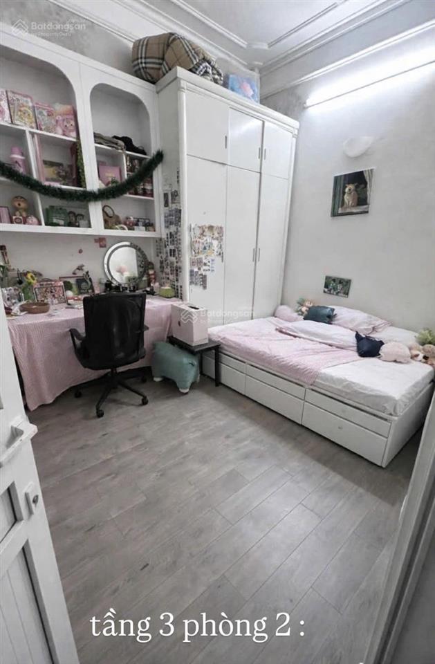 Nhà hiếm phố nguyễn lương bằng ,nhà dân xây chắc chắn 25m ra mặt phố .có sân rộng để xe .5t*3n