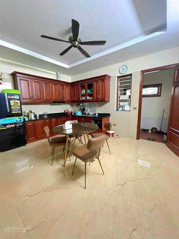 Chủ nhà gửi bán siêu phẩm phố giảng võ nhà mới dân xây, ngõ nông cách ô tô chỉ 30m dt 42m*5t