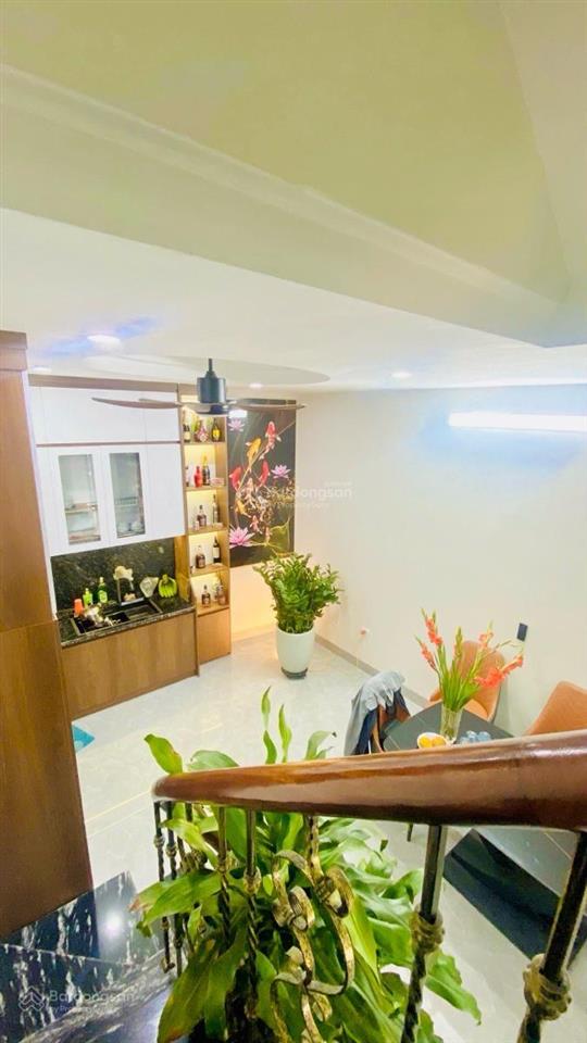 Siêu hiếm nhà đẹp phố thịnh quang nhà 2 thoáng ngõ 3 gác ,cách ô tô 30m ,nhà mới khung cột chắc