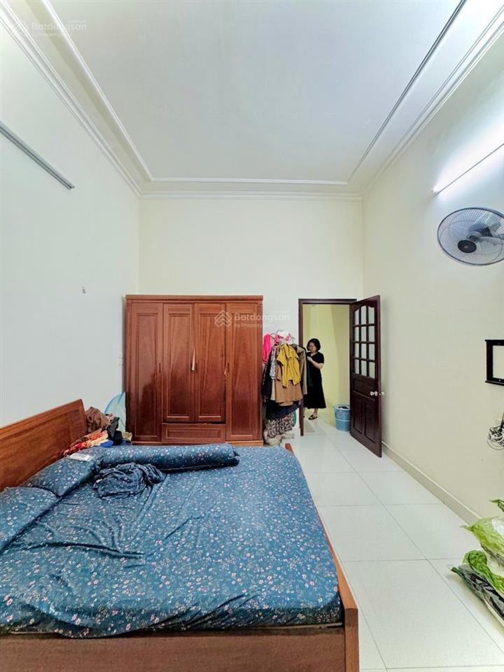 Siêu phẩm mới ra lò phố thịnh quang nhà mới nội thất đấy đủ ,ngõ thông cách ô tô 30m 38m*5t