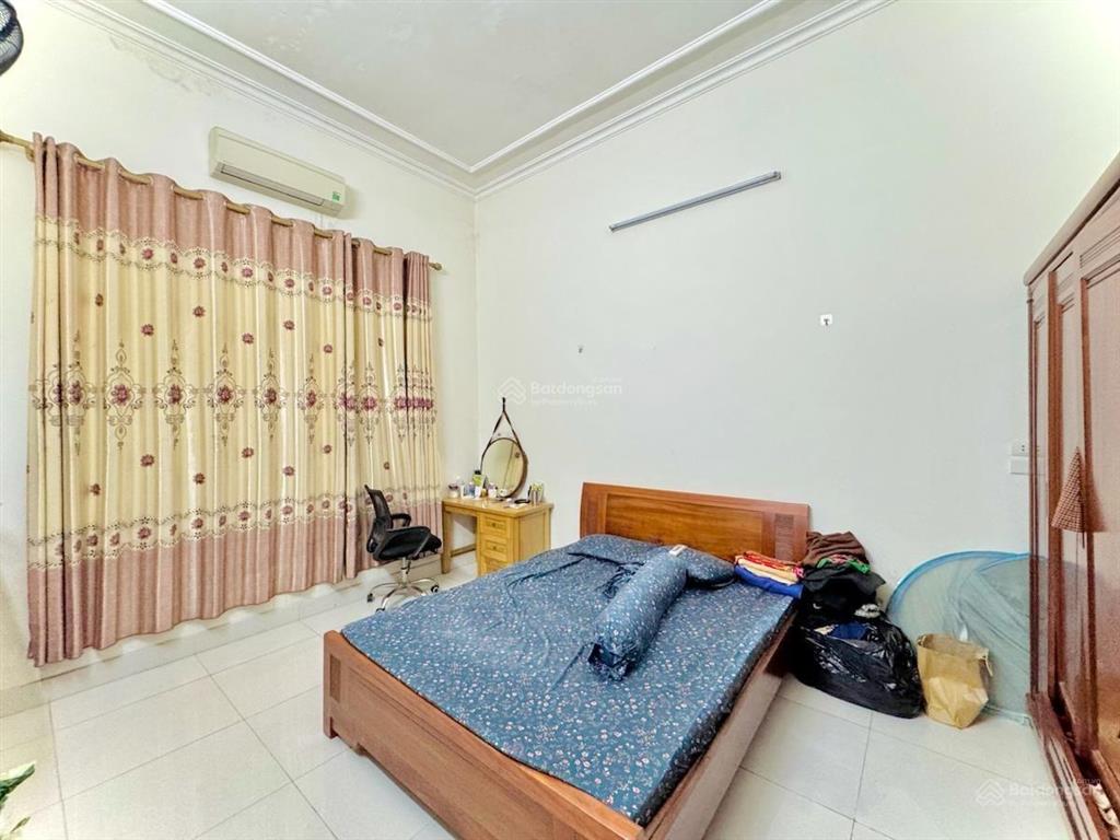 Siêu phẩm mới ra lò phố thịnh quang nhà mới nội thất đấy đủ ,ngõ thông cách ô tô 30m 38m*5t