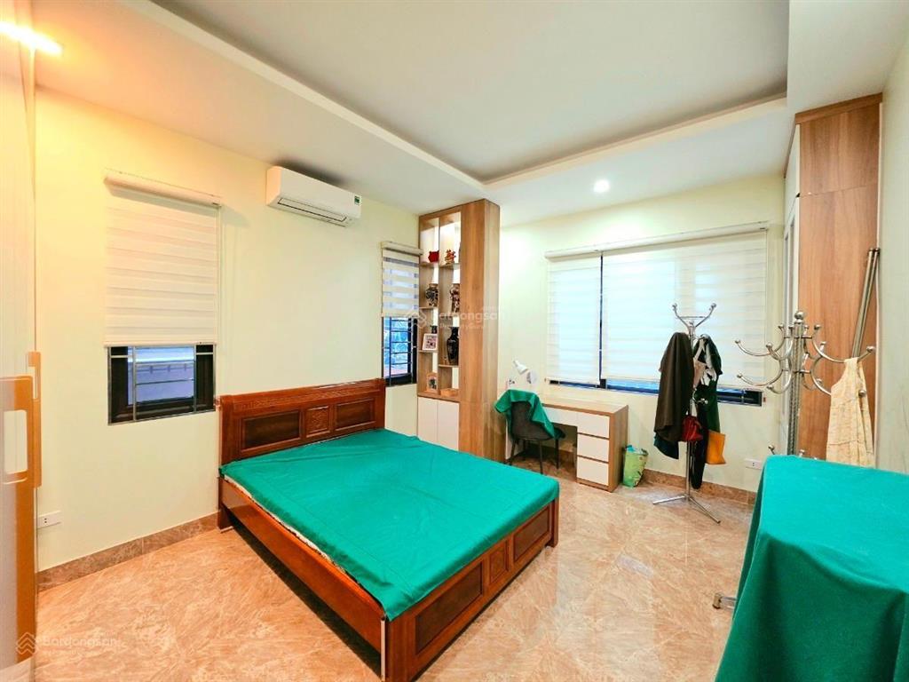 Hàng hiếm phố thịnh quang, nhà mới ngõ thông, 2 thoáng cách ô tô 25m dt 42m*5t
