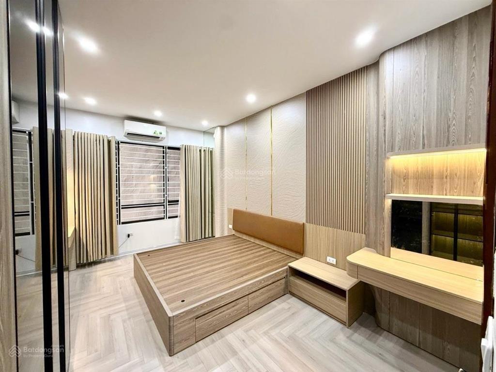Rê nhất phố tây sơn .nhà thoáng ngõ nông xe 3 gác ,cách ô tô 15m nhà mới dân xây dt 42m*5t