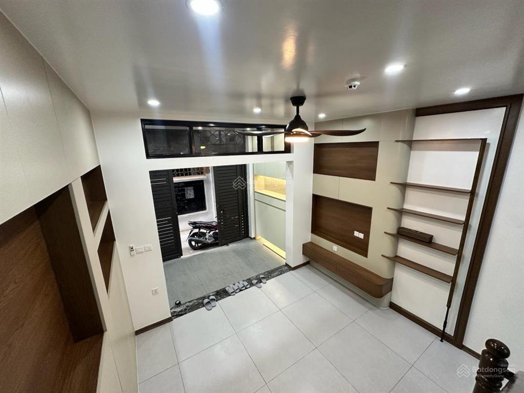 Siêu hiếm phố tam khương nhà mới về ở hoặc dòng tiền đều ok ngõ thông xe 3 gác ,5tầng *42m