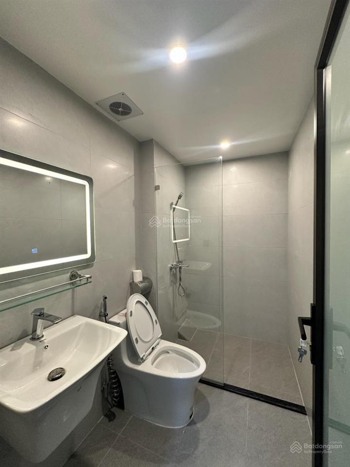 Siêu hiếm phố tam khương nhà mới về ở hoặc dòng tiền đều ok ngõ thông xe 3 gác ,5tầng *42m