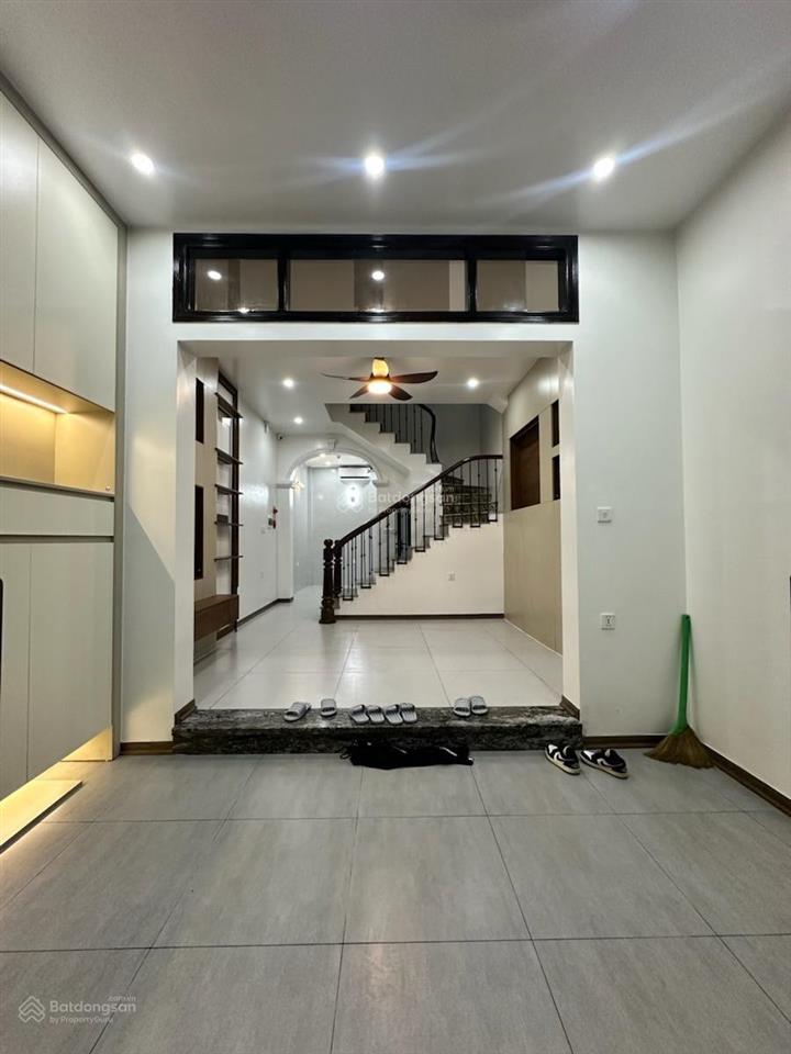 Siêu hiếm phố tam khương nhà mới về ở hoặc dòng tiền đều ok ngõ thông xe 3 gác ,5tầng *42m