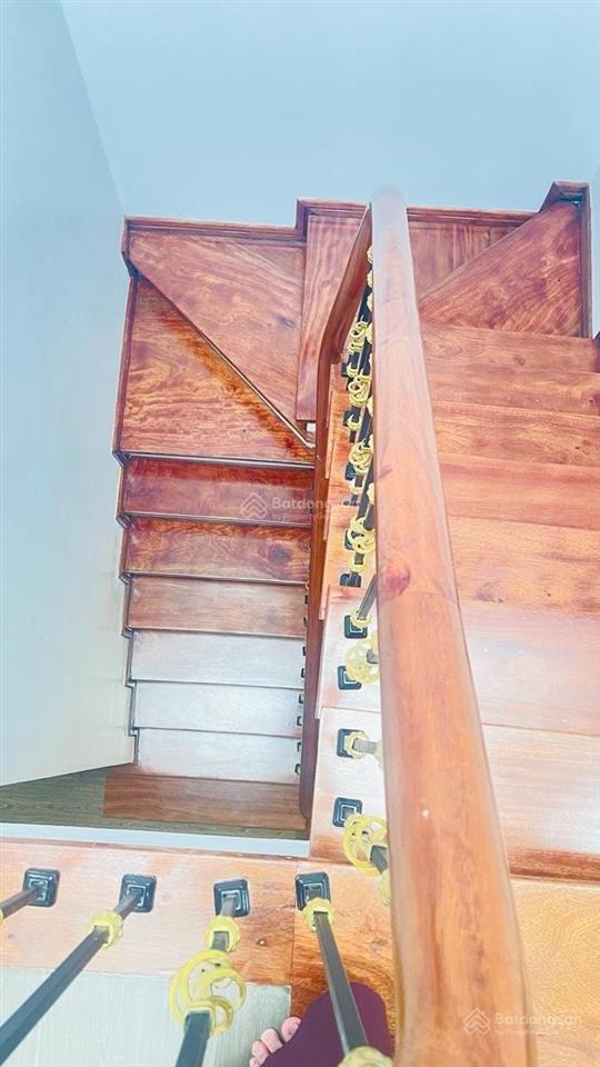 Chị gái nhờ bán hộ nhà phố hào nam, không quy hoạch lô góc 2 thoáng nhà dân xây 41m*5t