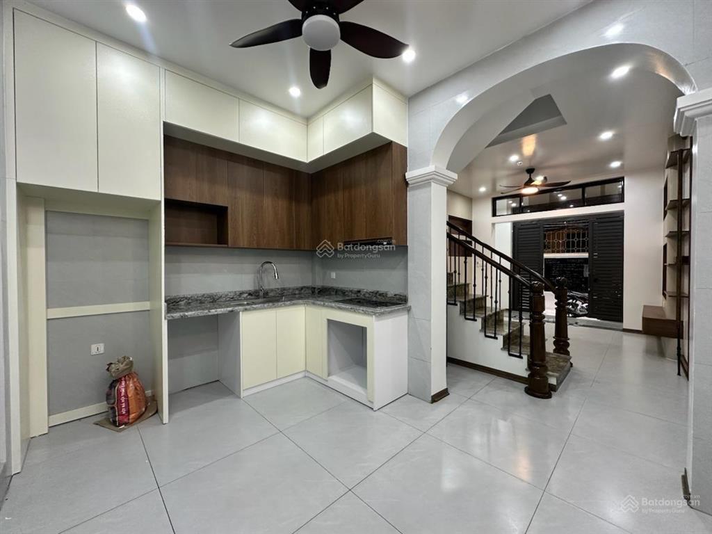 Khách mua nhà đã bỏ lỡ cơ hội có 102 chủ cần tiền bán gấp nhà phố tôn thất tùng, 6tầng *45m