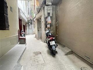 Cực hiếm nhà mới dân xây. ngõ thông .giá rẻ.,trung tâm quận đống đa 40m*5t