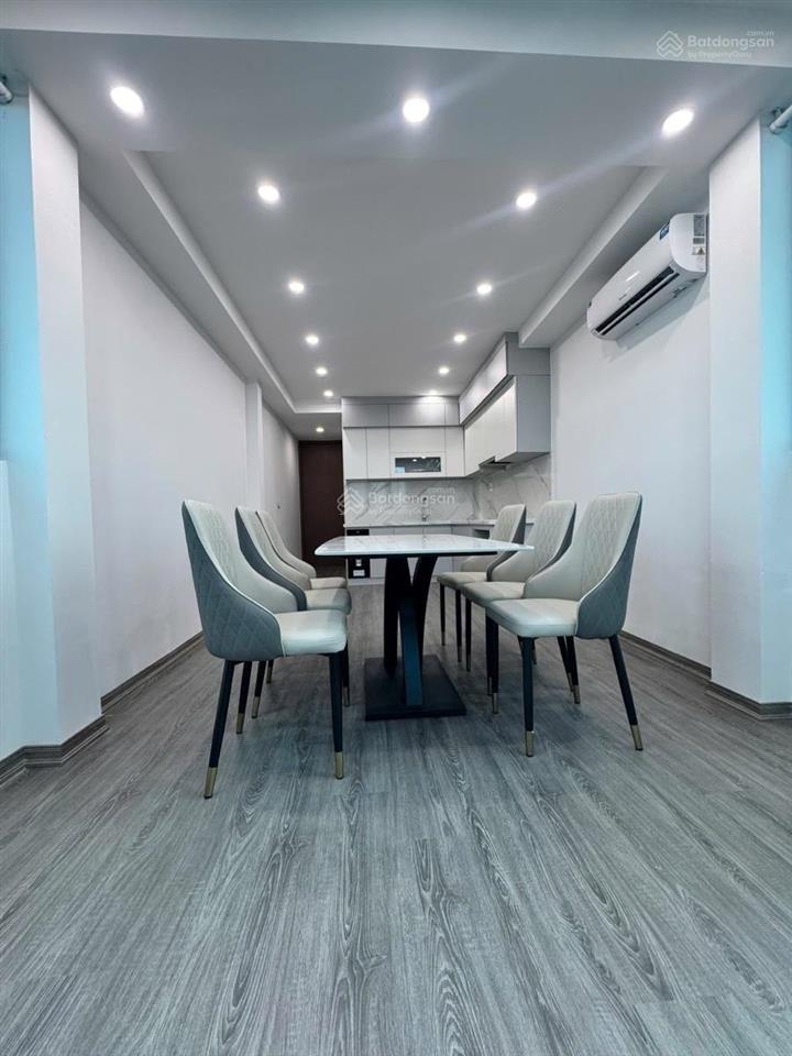 Cực hiếm nhà mới dân xây. ngõ thông .giá rẻ.,trung tâm quận đống đa 40m*5t