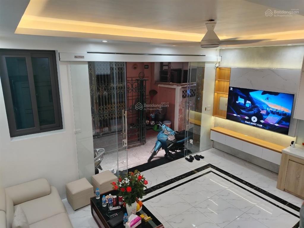 8.2tỷ mua được gì? nhà phố thái thịnh. nhà mới 6 tầng thang máy. cách ô tô 15m, 30m ra mặt thái hà