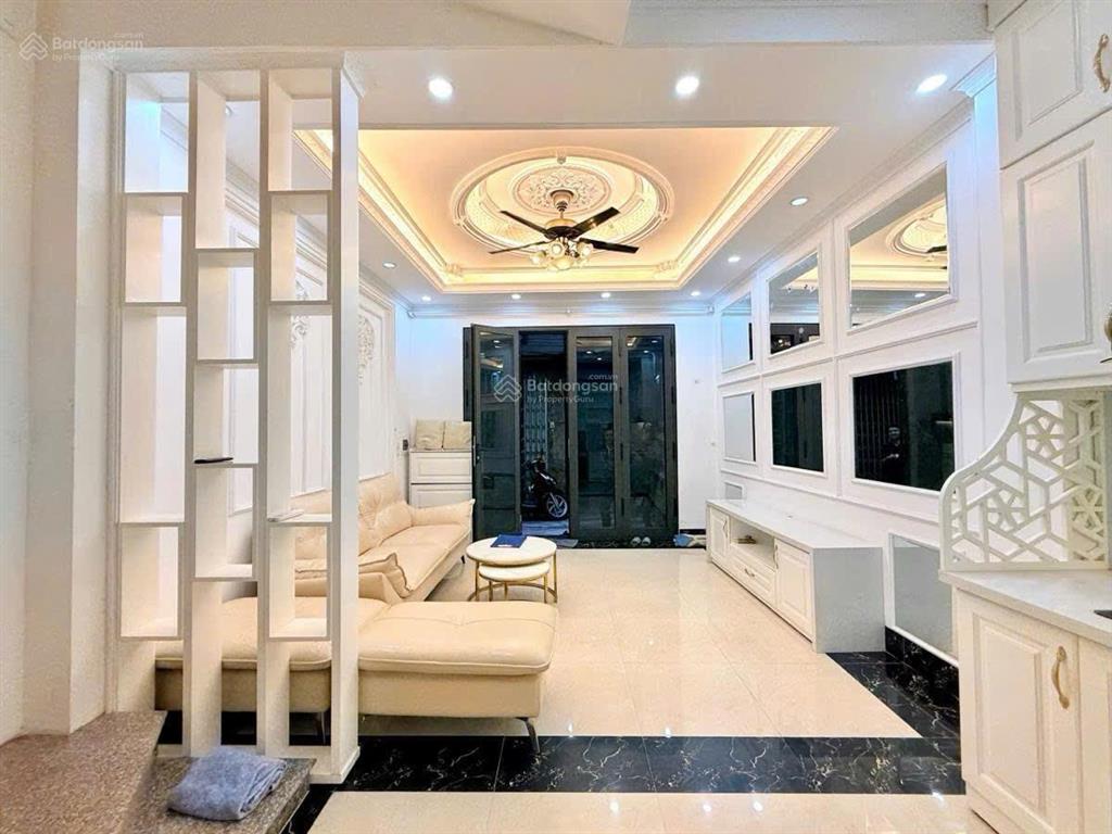 Cực hiếm nhà phố huỳnh thúc kháng, nhà mới dân xây khung cột chắc chắn 38m2*5t, mt rộng ngõ nông